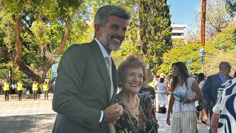 El intendente Ulpiano Suarez junto a Chichi Espinar. El intendente Ulpiano Suarez junto a Chichi Espinar.