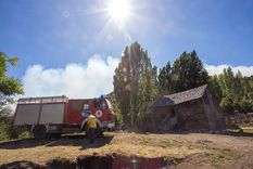 El incendio continúa extendiéndose. El Gobierno de Chubut asegura que fue intencional Foto: Télam