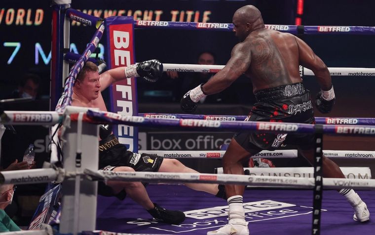 Dillian Whyte venció a Alexander Povetkin y se coronó campeón interino de pesos pesados del Consejo Mundial de Boxeo. Foto: The Telegraph
