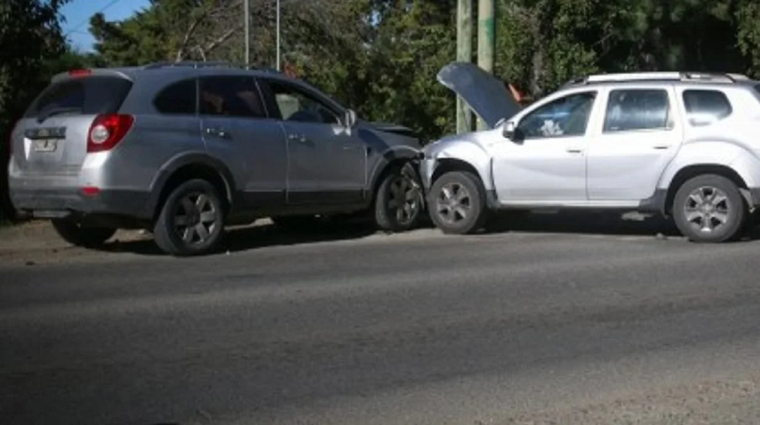 Los autos involucrados en el accidente. Foto: NA