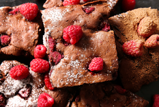 Sorprende a tus Invitados con brownies de frambuesa Sorprende a tus invitados con brownies de frambuesa para chuparse los dedos Foto: Shutterstock