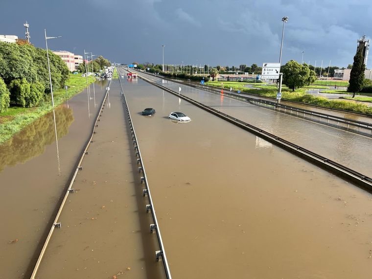 Autopista que conecta Barcelona con Castelldefels Foto: X