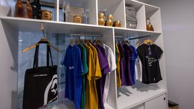UNCuyo abrió su tienda oficial física. UNCuyo abrió su tienda oficial física.