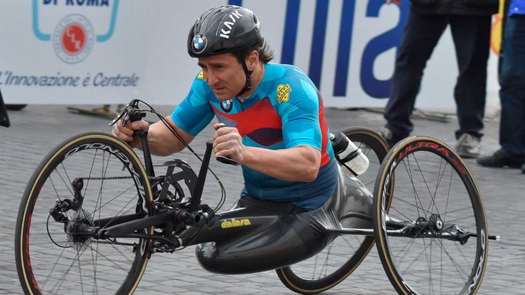 Alex Zanardi en su handbike.
