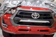 antes del anuncio oficial, esta es la trompa de la nueva toyota hilux