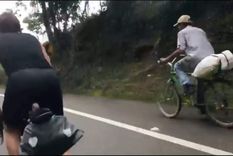 el campesino que dejo en ridiculo a dos triatletas