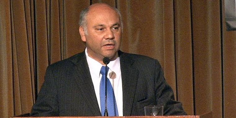 Raúl Olmos es uno de los propietarios de la empresa adjudicataria y es oriendo de Godoy Cruz. Raúl Olmos es uno de los propietarios de la empresa adjudicataria y es oriendo de Godoy Cruz.