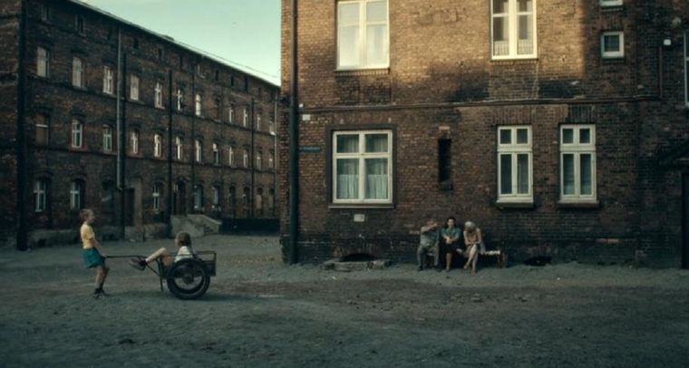 NETFLIX. Niños de plomo NETFLIX. Niños de plomo