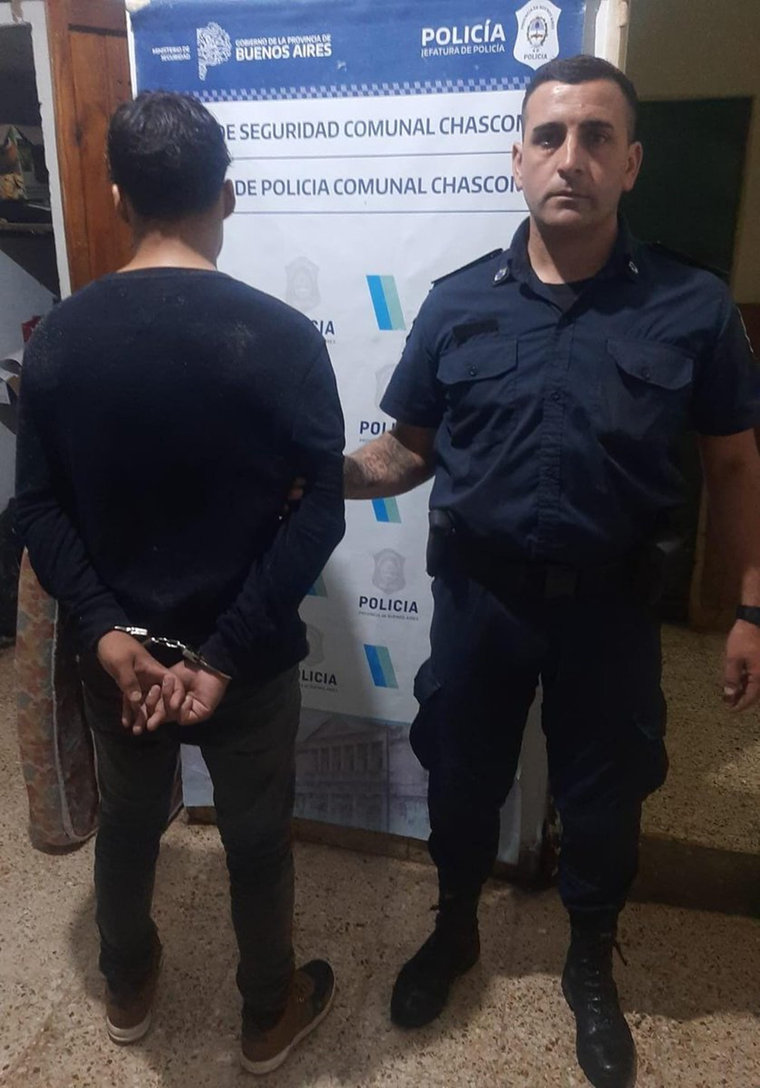 Entre los detenidos por el robo hay dos menores y dos mayores. Foto: Policía Bonaerense.