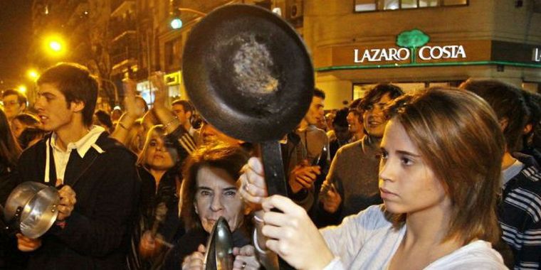 Según una encuesta, a la gran mayoría de los argentinos no les afecta el cepo al dólar.