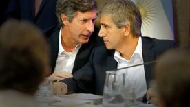 Luis Caputo, ministro de Economía, junto a Santiago Bausili, presidente del Banco Central. Foto: Twitter Luis Caputo, ministro de Economía, junto a Santiago Bausili, presidente del Banco Central. Foto: Twitter