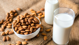 Verano sin lácteos: receta de bebida de almendras casera sin azúcar.