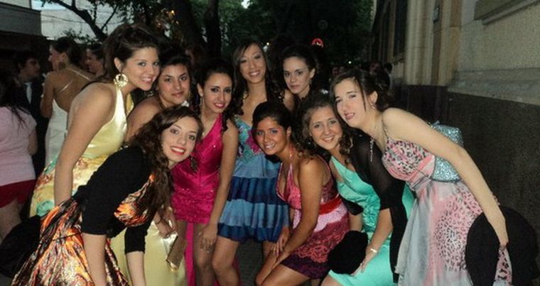 Las chicas más lindas de la noche: María José, Julieta, Muriel, Florencia, Gabina, Valentina, Julieta, Antonella y Macarena. Foto: Gentileza