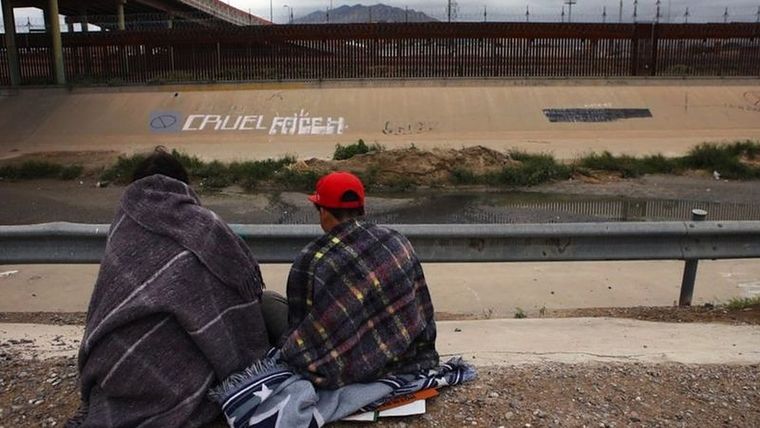 Tras el anuncio del nuevo plan migratorio de EE.UU., miles de venezolanos quedaron varados en México y otros comenzaron a ser devueltos desde EE.UU. al país tras cruzar la frontera sur de manera irregular. Foto: AFP