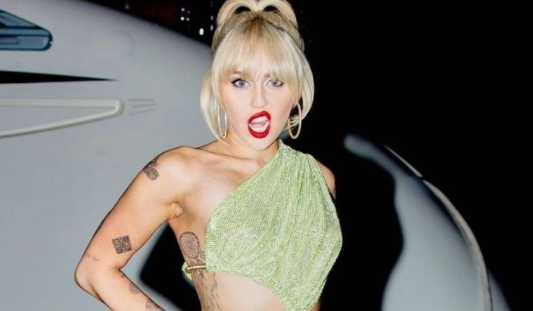 Miley Cyrus volvió a cautivar a todos con un outfit de elevado costo (Foto: @mileycyrus) Foto: Instagram