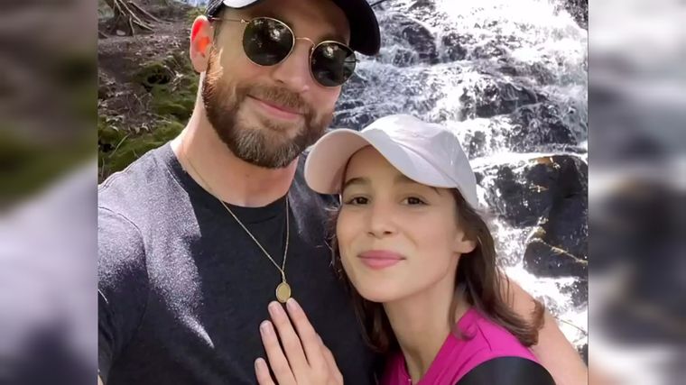 Chris y Alba Ya no se ocultan Foto: @chrisevans