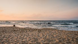 Pueblos costeros de Buenos Aires ofrecen playas amplias y un verano mucho más tranquilo que los destinos clásicos. Pueblos costeros de Buenos Aires ofrecen playas amplias y un verano mucho más tranquilo que los destinos clásicos.