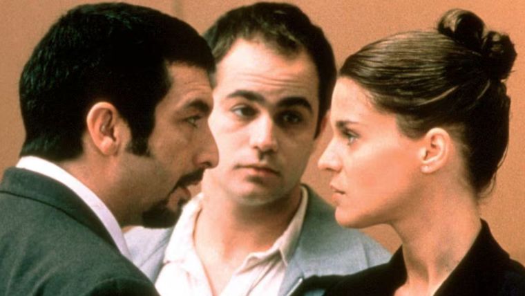 Ricardo Darín y Gastón Pauls se lesionaron en el rodaje. Ricardo Darín y Gastón Pauls se lesionaron en el rodaje.