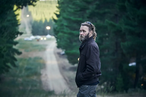 El thriller criminal que arrasa entre los más vistos de Netflix El extraño, película disponible en Netflix. Foto: Netflix