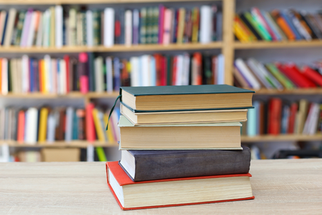 La Ley 25.542, conocida como la Ley del Libro, se sancionó en noviembre de 2001.