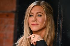 que se hizo en la cara jennifer aniston a los 53 anos para lucir esplendida