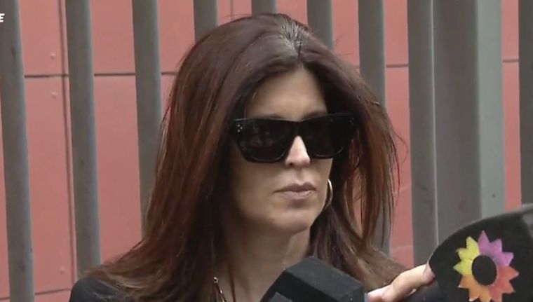 La abogada habló tras la operación de su marido y dejó una contundente frase para las hijas. Foto: Captura de pantalla: Youtube/ América TV