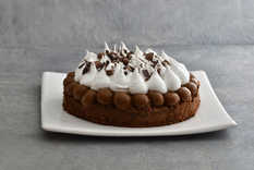 La torta brownie combina chocolate, dulce de leche y merengue. Un postre ideal para golosos. Foto: Instagram