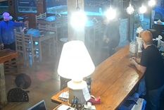 Tras varios allanamientos, la Policía de Santa Cruz no pudo encontrar el arma. Foto: Captura de video Tras varios allanamientos, la Policía de Santa Cruz no pudo encontrar el arma. Foto: Captura de video