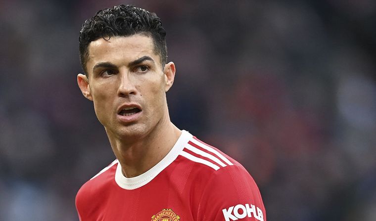 Cristiano Ronaldo El delantero plantearía rescindir su contrato con Manchester United.