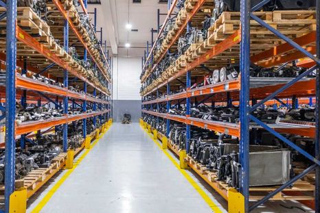 Stellantis desmantela aproximadamente 600 vehículos y reutiliza más de 9.000 piezas Stellantis desmantela aproximadamente 600 vehículos y reutiliza más de 9.000 piezas