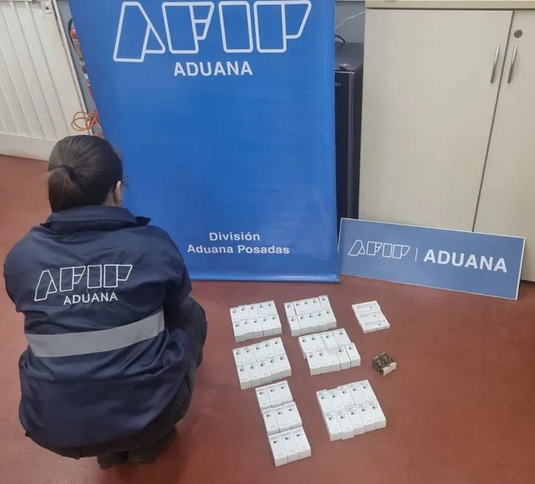 Agentes de la Dirección General de Aduana descubrieron un millonario cargamento de anabólicos provenientes del extranjero Foto: Aduana Argentina