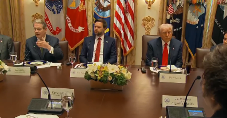 El último anuncio de Scott Bessent hizo desplomar al dólar. El último anuncio de Scott Bessent hizo desplomar al dólar.