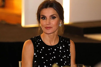 MDZol | La reina Letizia estuvo casada con el escritor Alonso Guerrero Pérez. Foto: EFE