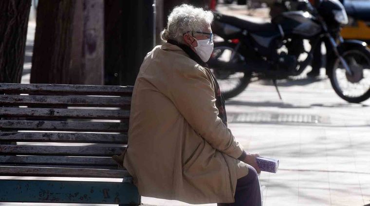 Los jubilados afrontan la crisis económica con numerosas necesidades y se ajustan al máximo Foto: ALF PONCE MERCADO / MDZ