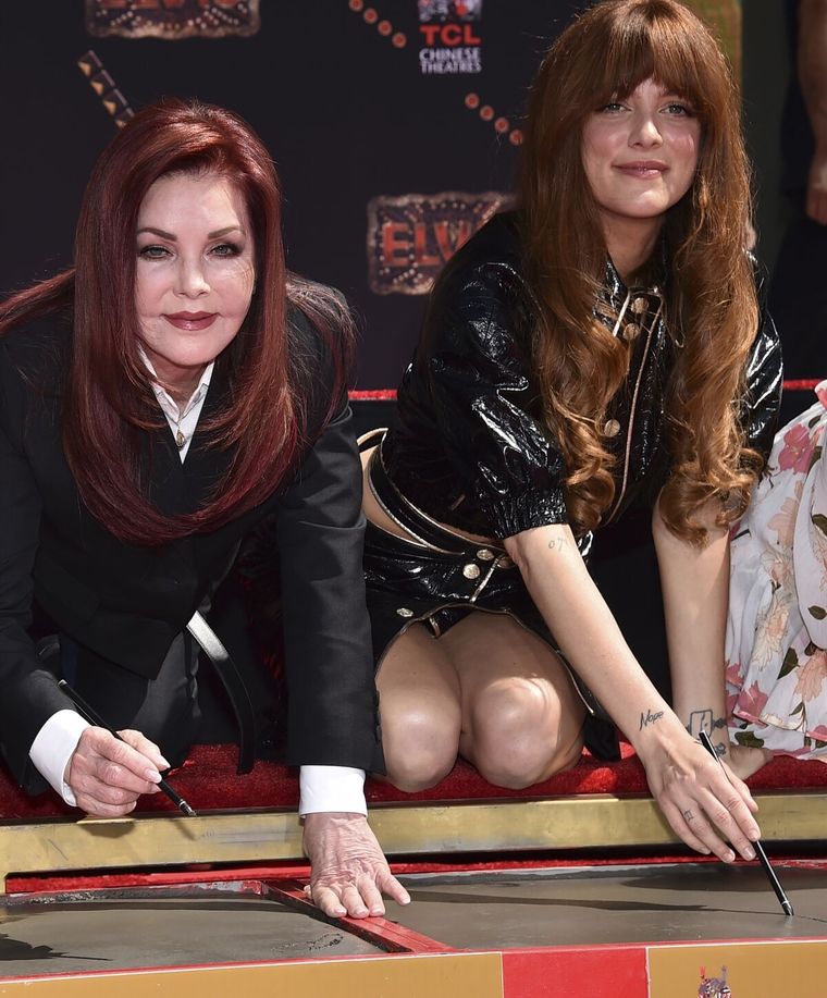 Foto: https://www.latimes.com/entertainment-arts/story/2023-03-13/graceland-priscilla-presley-locked-out