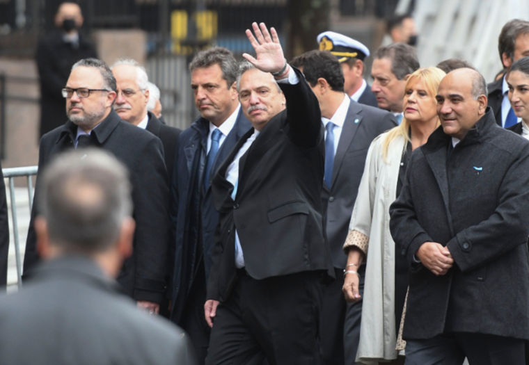 Alberto Fernández llegando al Tedeum del 2022