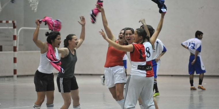 Toda la alegría desatada en el final de Las Panteras.