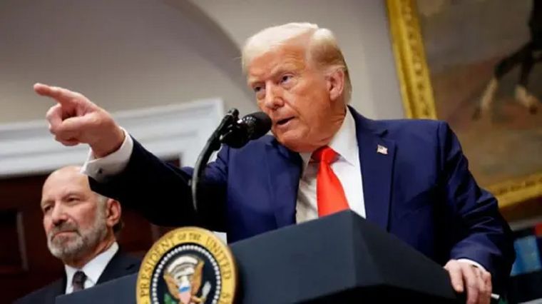 Trump dice que México y Canadá tendrán que construir sus fábricas en Estados Unidos. Foto: BBC