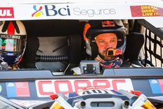 El chileno gana y domina la general. El chileno gana y domina la general.