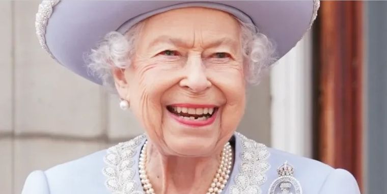 La reina Isabel II tiene ciertos protocolos que debe cumplir su entorno. Foto: Instagram @theroyalfamily