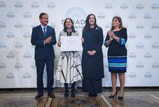 Rodolfo Suarez, Verónica Cangemi, Victoria Villarruel y Mariana Juri. Foto: Senado de la Nación