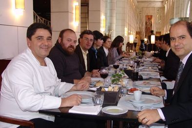 MDZol | Caballeros a la mesa. El chef ejecutivo del hotel, Alejandro Escudero, Diego Anguita, Mauricio Llaver y el gerente de Park Hyatt, Daniel Dolatre. Foto: MDZ