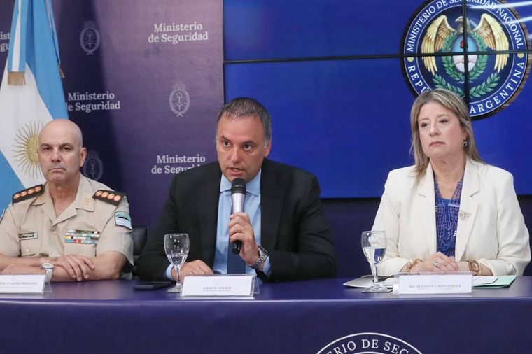 Adorni se reunió este viernes con la ministra de Seguridad