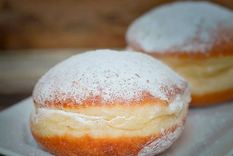 Haz bombas rellenas de crema pastelera como un profesional con esta receta fácil Foto: Shutterstock