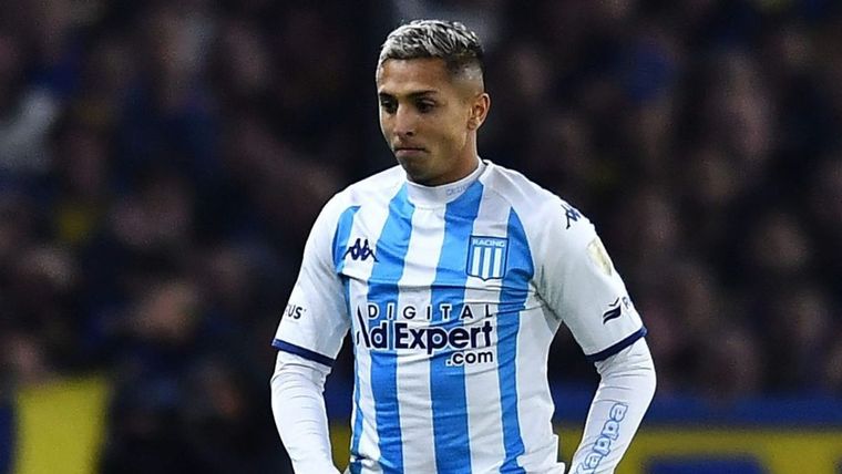 Agustín Almendra no concentra ante Estudiantes y tiene todo acordado para irse a Vélez. Foto: Racing Agustín Almendra no concentra ante Estudiantes y tiene todo acordado para irse a Vélez. Foto: Racing