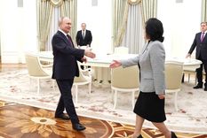 El presidente de Rusia, Vladimir Putin, y la ministra de Exteriores de Corea del Norte, Choe Son Hui  (16/01/2024) Foto: MINISTERIO DE EXTERIORES DE RUSIA /DPA