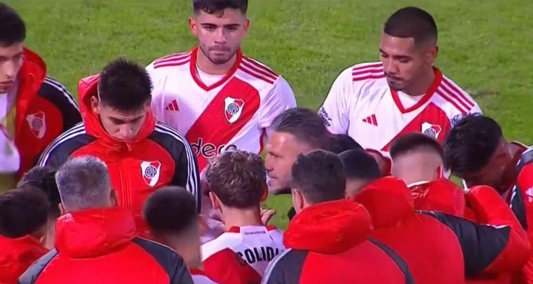 La arenga de Demichelis en River. Foto: Captura