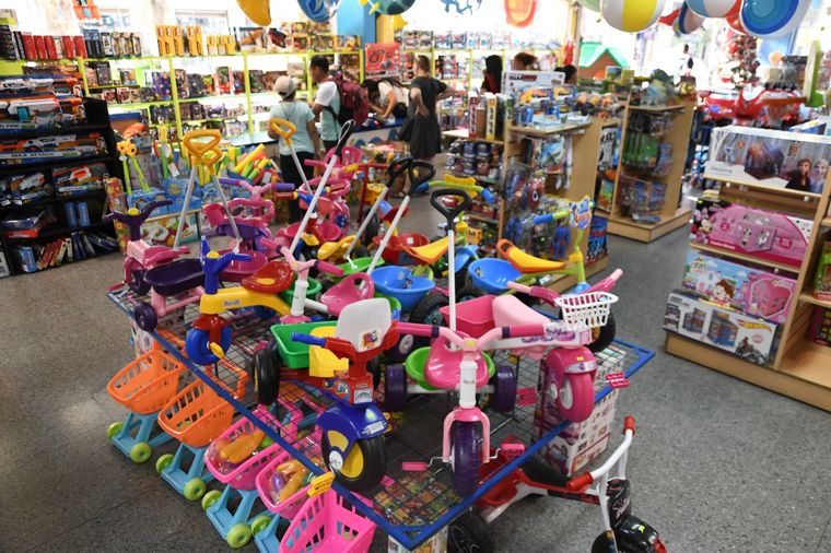 Los juguetes también sufren la inflación con incesantes aumentos Foto: Maximiliano Ríos/MDZ