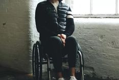 Martin Hibbert y su hija Eve han sido blanco de teorías de conspiración.