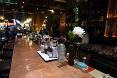 El título explicaba con gran claridad que era un bar de Buenos Aires como cualquier otro, con su propia dinámica, propuesta gastronómica -por breve que fuera- y estética. Foto: Archivo MDZ